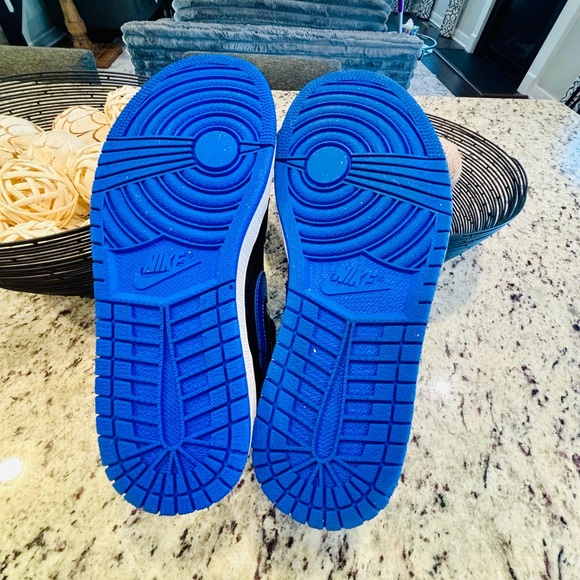 Nike Air Jordan 1 Mid Royal Blue/Black 554724-068 Men's 9 Shoe Pre-Owned - Picture 7 of 8